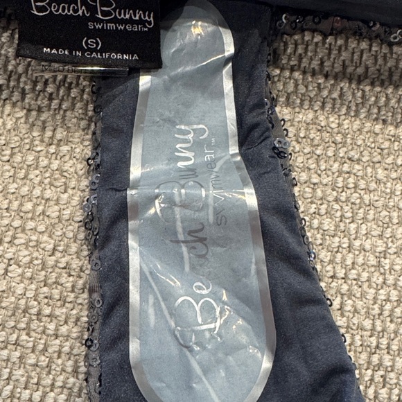 Beach Bunny Run the World Glittering Sequin Bikini set - size S - Picture 8 of 8